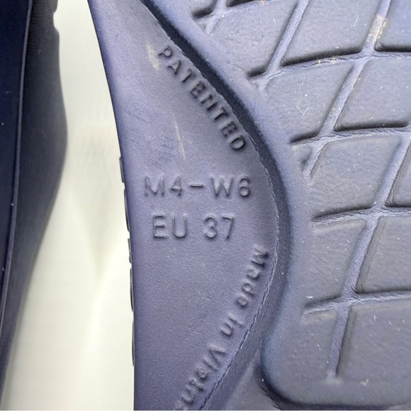 OOFOS OOahh Navy Blue Recovery Slide      W6/M4 - Picture 9 of 9